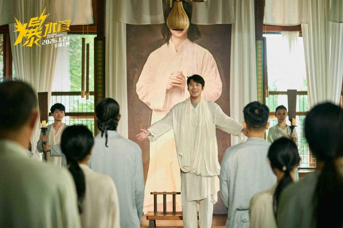 犯罪喜剧《爆水管》曝“顶疯作案”版首支预告,开年爆笑,发疯解压!