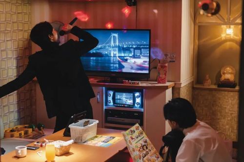 去唱卡拉OK吧！