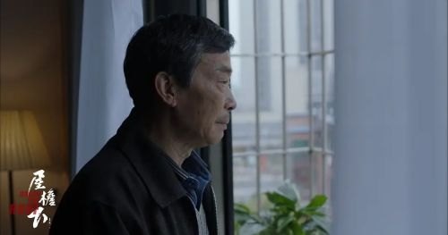 屋檐下