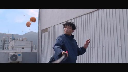 阴目侦信