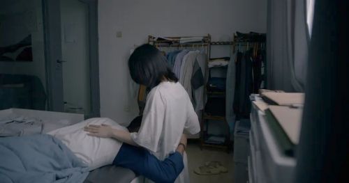 我们在河畔希望被鱼怪吃掉