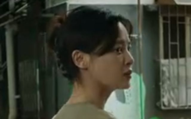 《日掛中天》发布“情非得已”情感特辑