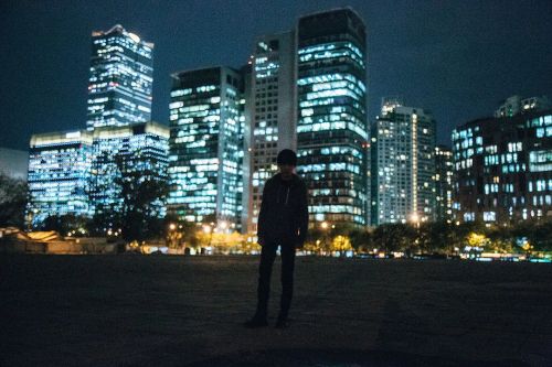 比如父子