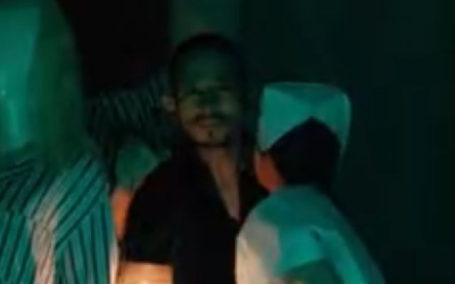 《背后有人》正式预告