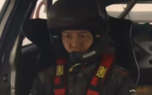 《飞驰人生3》发布“跟上！”正片片段