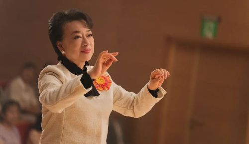 阳光女子合唱团