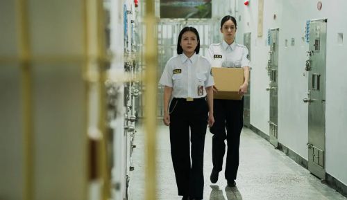 阳光女子合唱团