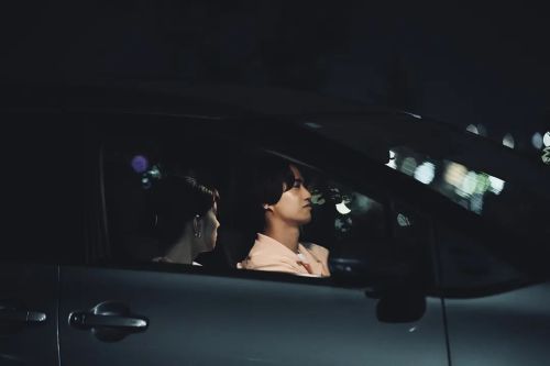 无法在你的脸上哭泣