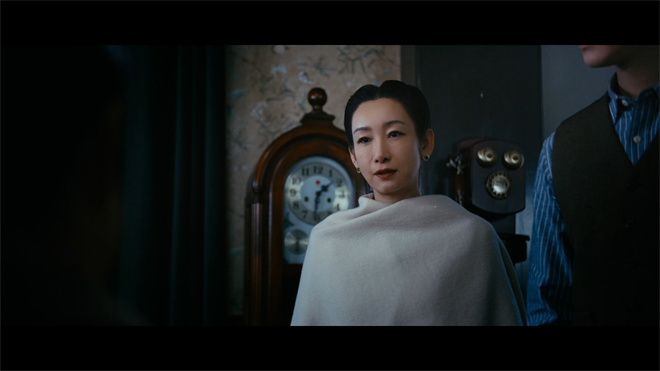 悬疑喜剧电影《全员嫌疑人》上映，四大精彩看点抢先解锁。