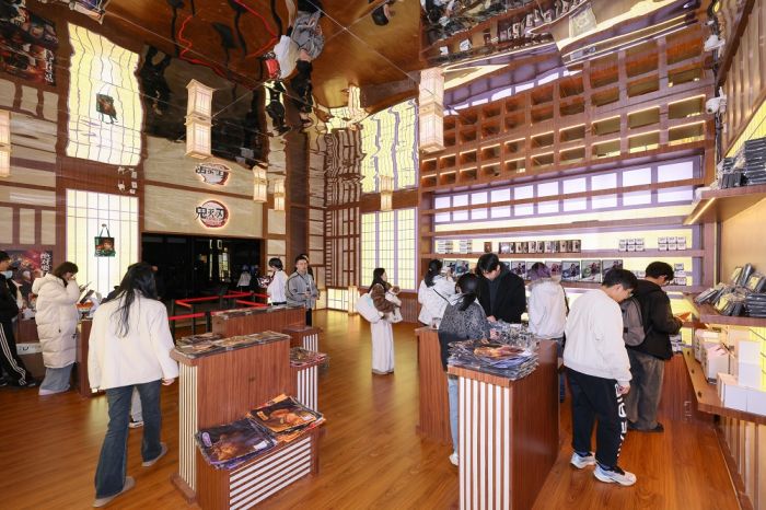 《鬼灭之刃：无限城篇 第一章 猗窝座再袭》首日票房破亿 刷新内地影史纪录