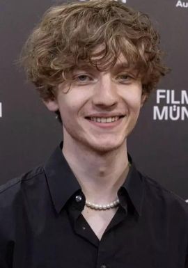 朱利叶斯·高斯 朱利叶斯·高斯