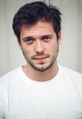 汤姆·沃兹尼奇卡