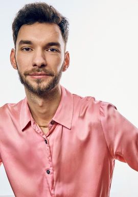 阿多尼斯·坦察