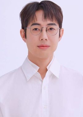 李康旭
