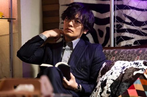 被买的男人 買われた男