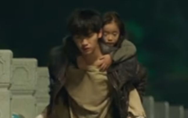 《异翡冲天》异能少年血海复仇，双美相伴燃爽无限