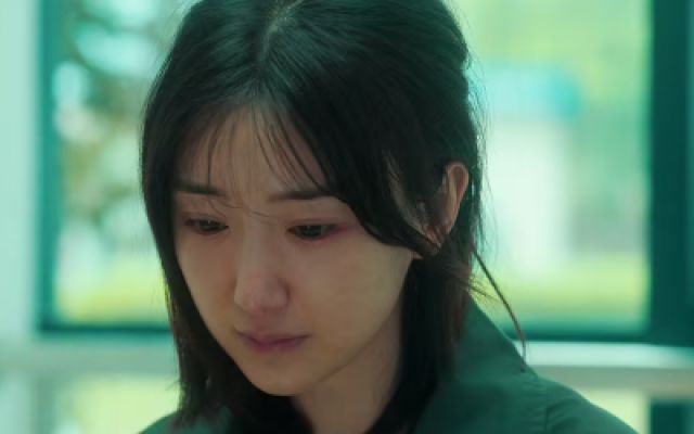 心痛！女孩遭遇侵害，亲妈却劝她当做没发生？