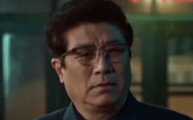 乐山守株待兔，借碰瓷举报肖树德，网友直呼这招妙