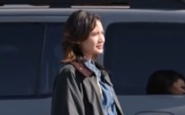 青梅竹马多年后再相遇！女孩竟把男孩比作骆驼？