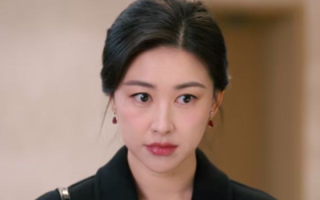 感谢变认可？俞瑜别扭送锦旗，顾叶嘉无奈摇头！