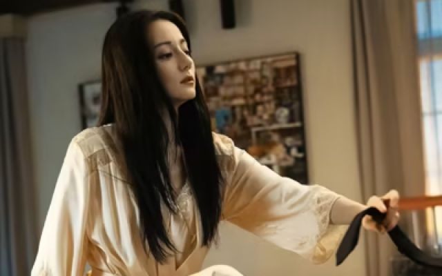 睡袍拿刀又狠又撩！聂九罗VS炎拓贴身缠斗！