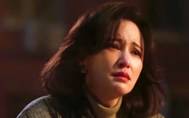 姐姐早已在海外组建新家？走前下跪求弟弟照顾儿子！