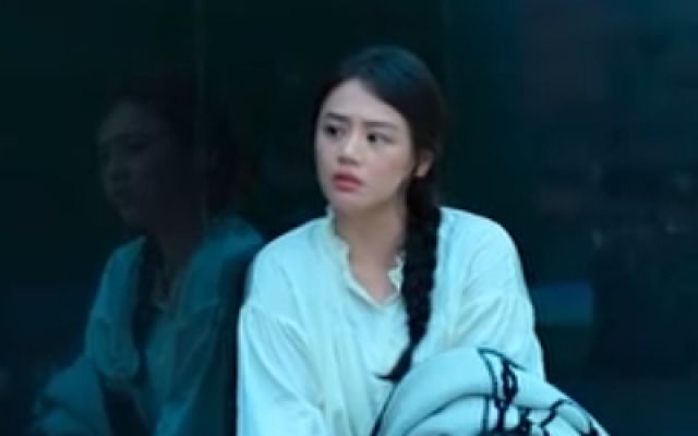 《人之初》于人之初始见心中执念，在善恶之中寻一线天光。