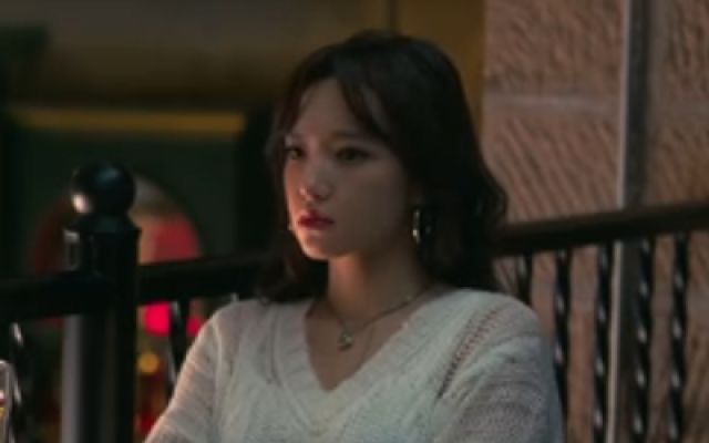 高风翻出模糊旧照，笃定照片中人就是生母