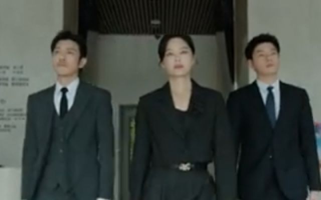 《女神蒙上眼》终极预告