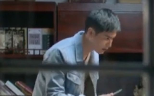 定金不还有原因，父亲早花光，光明关键时刻帮忙 