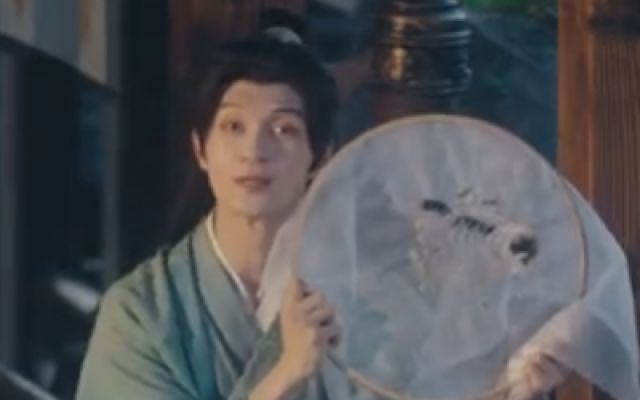 在你眉梢种红豆