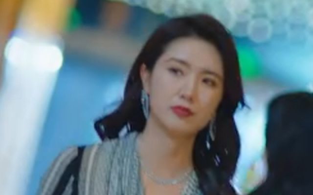 《又野又烈》总裁伪装保镖，偏宠王牌拍卖师