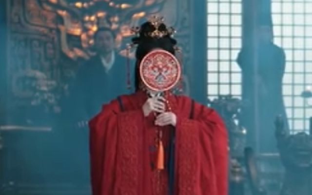 大婚之日反遭羞辱？病娇公主用锁链锁住负心汉！