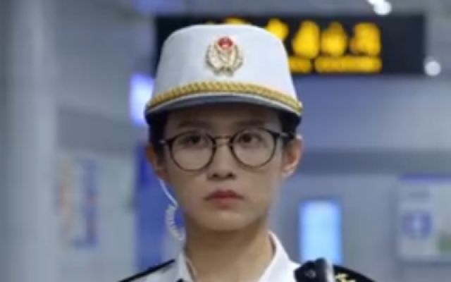 《金关》定档预告