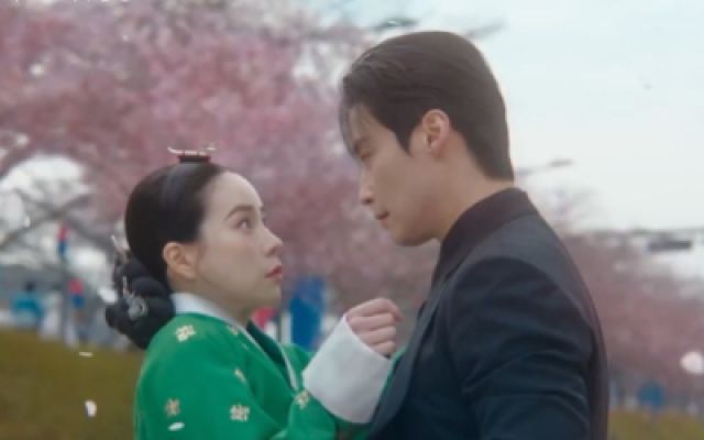 《我的王室死对头》预告