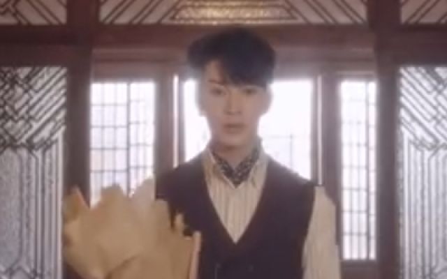 《燃双为昼》以恨入局错爱双生督军